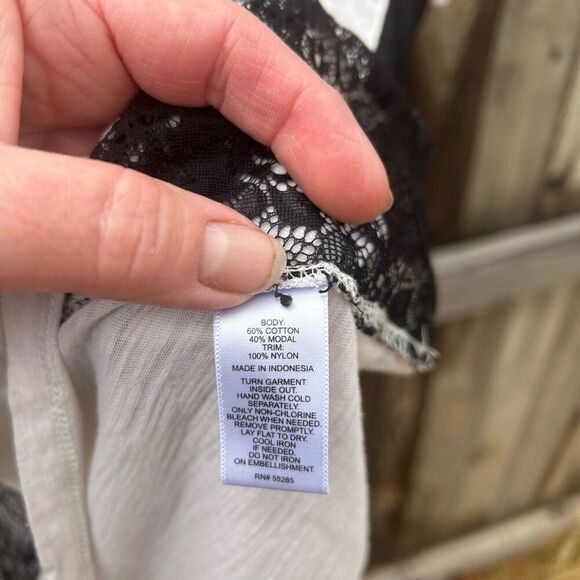 Express t-shirt short sleeve lace size small petite - Picture 4 of 9